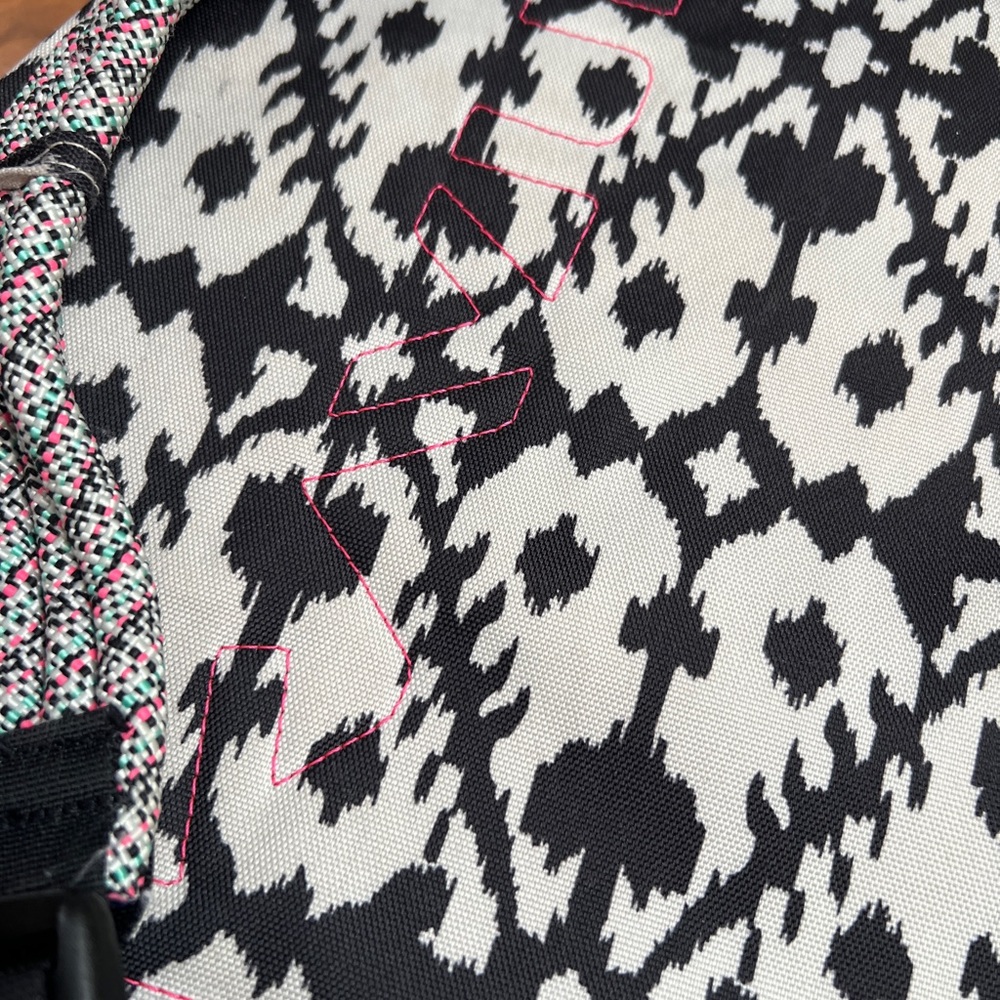 EUC KAVU Black and White Patterned Backpack/Crossbody - Picture 9 of 10